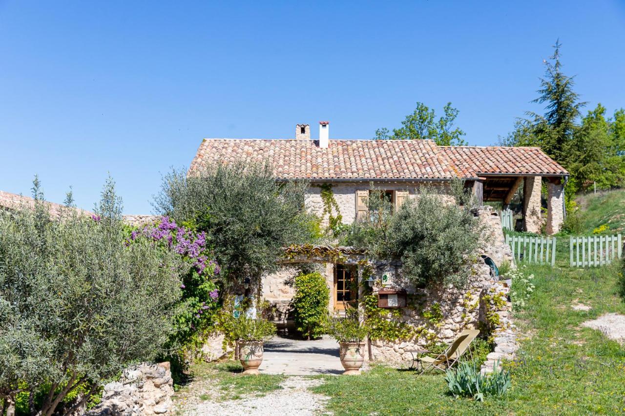 La Ferme Du Petit Segries Bed And Breakfast ムスティエ・サント・マリー エクステリア 写真