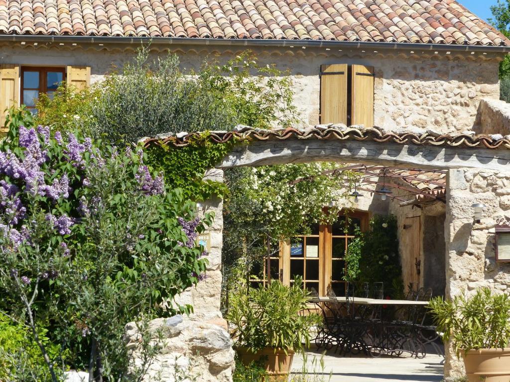 La Ferme Du Petit Segries Bed And Breakfast ムスティエ・サント・マリー エクステリア 写真