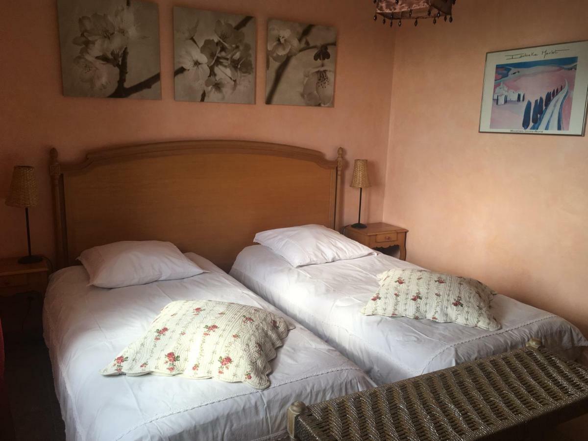 La Ferme Du Petit Segries Bed And Breakfast ムスティエ・サント・マリー エクステリア 写真