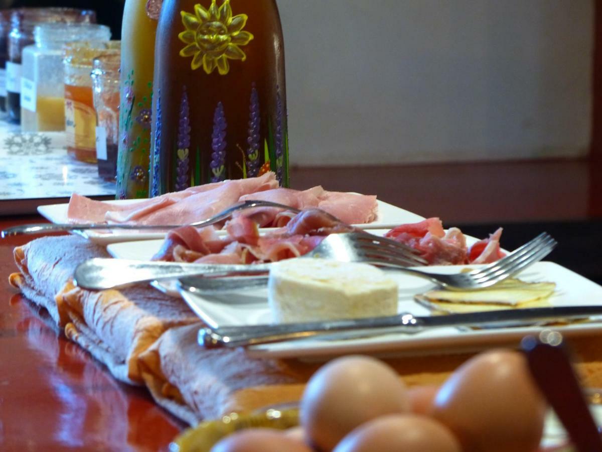 La Ferme Du Petit Segries Bed And Breakfast ムスティエ・サント・マリー エクステリア 写真